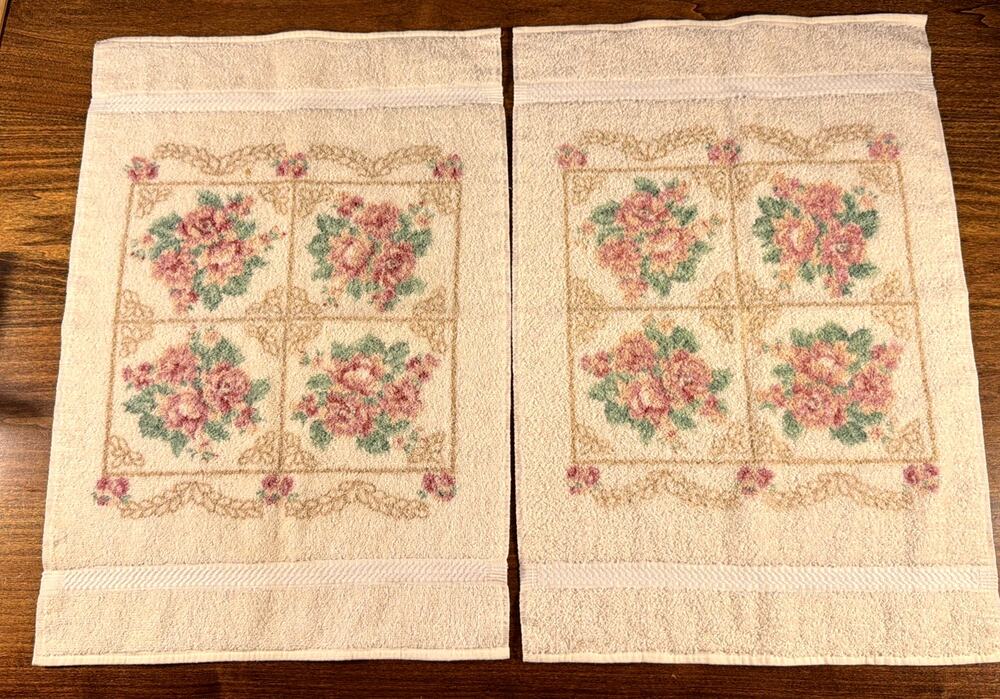 Vintage The Home Collection Set of 2 Roses Floral Bath Hand Towels Made USA